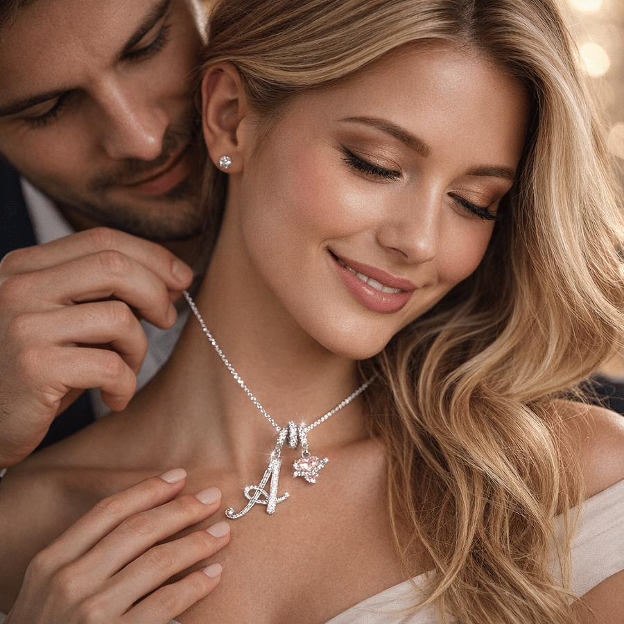 The Fashion Club Sonderaktion – Initialen-Kette zum Muttertag